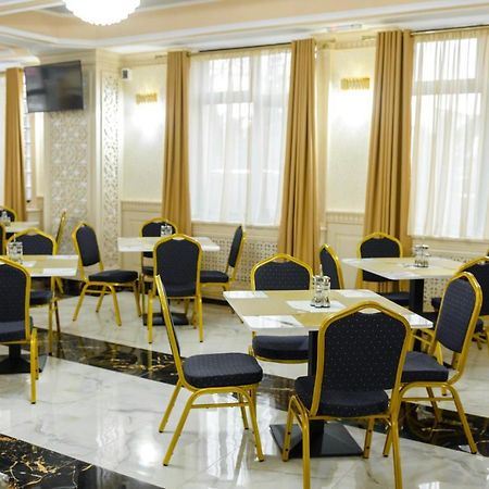 Little Orient Hotel Brăila Eksteriør billede