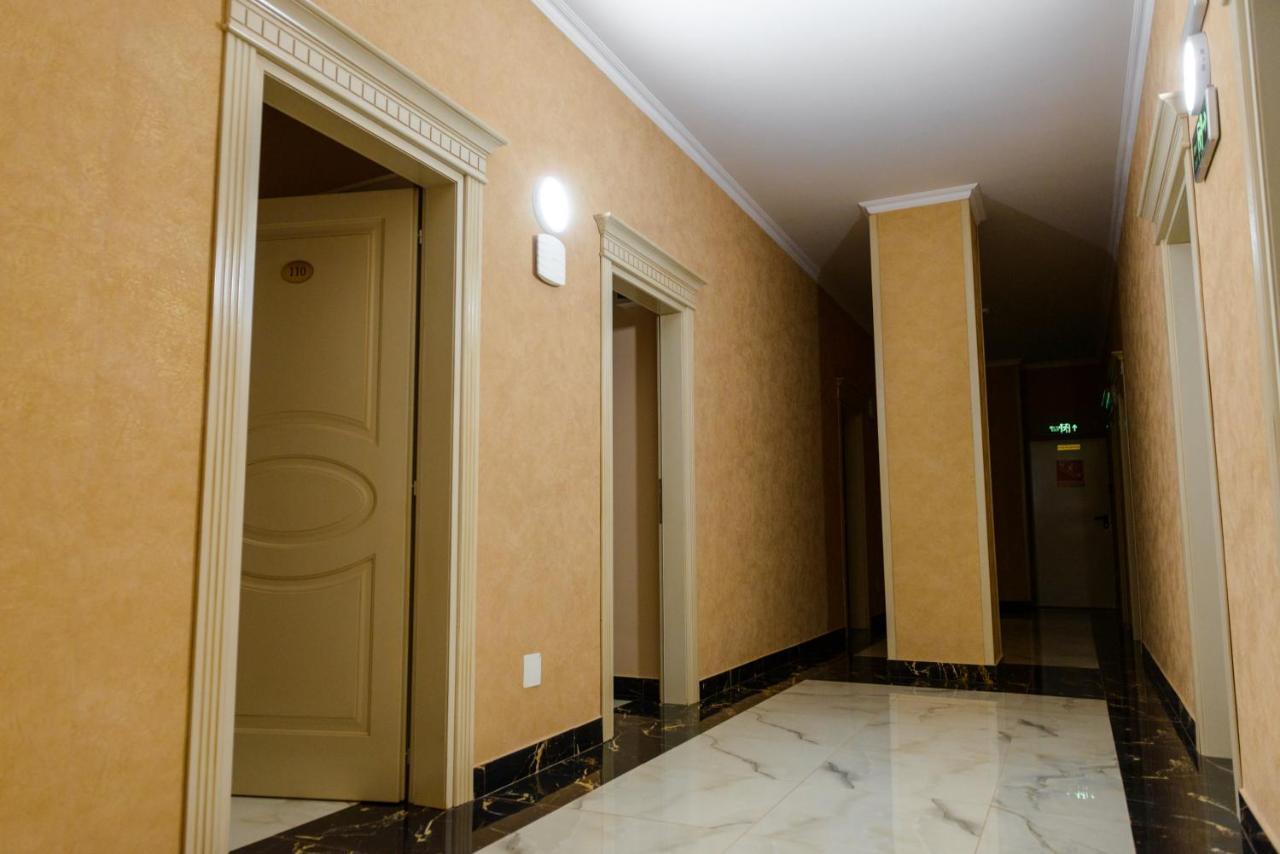 Little Orient Hotel Brăila Eksteriør billede