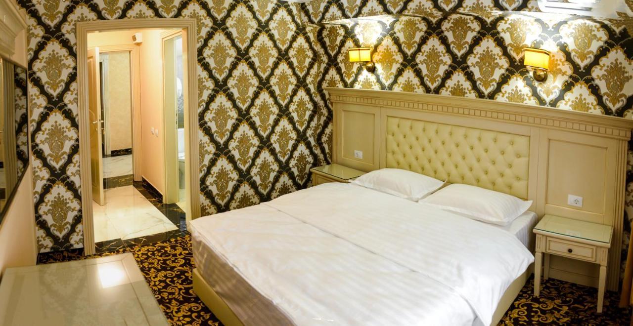 Little Orient Hotel Brăila Eksteriør billede