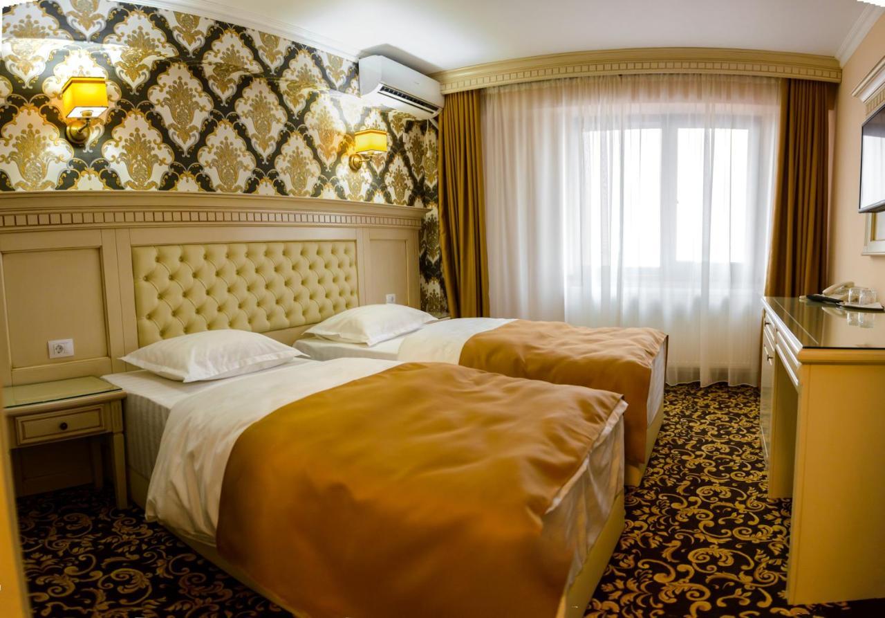 Little Orient Hotel Brăila Eksteriør billede