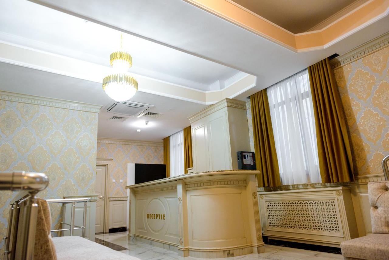Little Orient Hotel Brăila Eksteriør billede