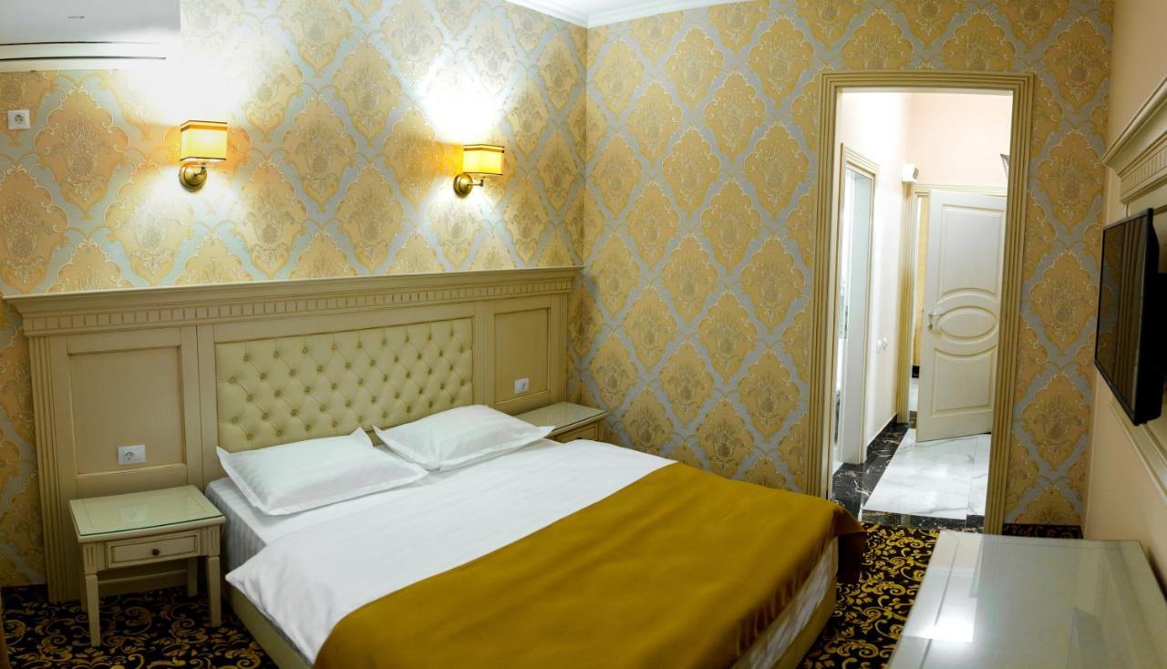Little Orient Hotel Brăila Eksteriør billede