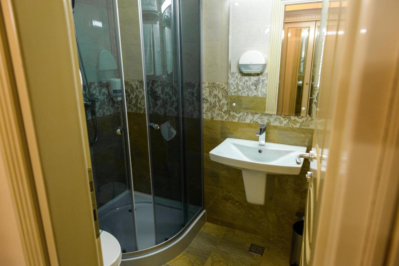 Little Orient Hotel Brăila Eksteriør billede